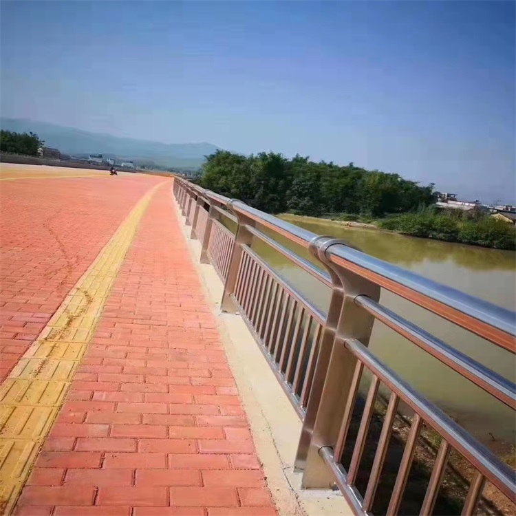 不銹鋼河道護(hù)欄