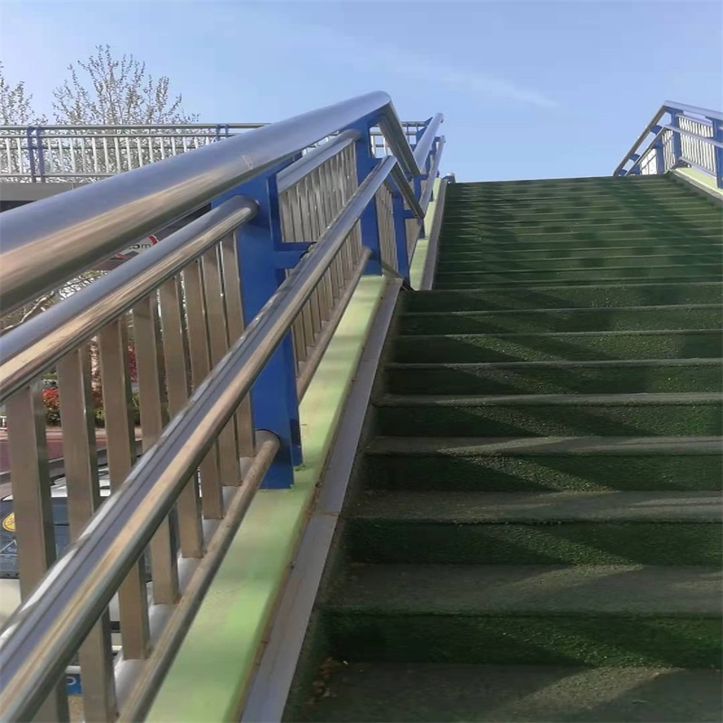 不銹鋼防撞護(hù)欄 不銹鋼防撞護(hù)欄